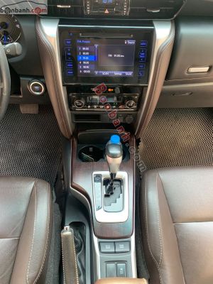 Xe Toyota Fortuner 2.7V 4x2 AT 2019