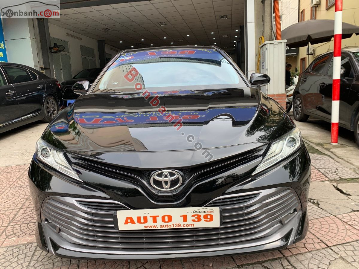 Toyota Camry 2.5Q 2019