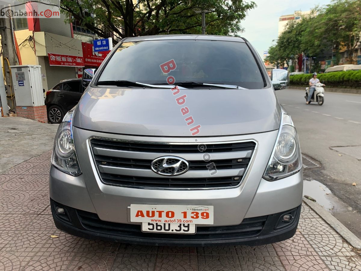 Hyundai Grand Starex Van 2.5 MT 2017